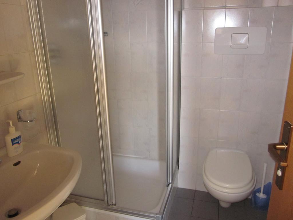 Gasthof Zum Roessl San Genesio Atesino Room photo