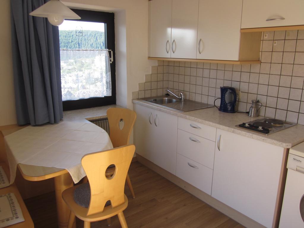 Gasthof Zum Roessl San Genesio Atesino Room photo